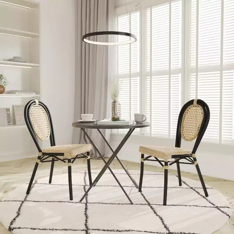 Emma & Oliver Reims, ensemble de deux chaises bistrot empilables de style Thonet, pour intérieur/extérieur, avec assise en rotin PE et cadre en métal