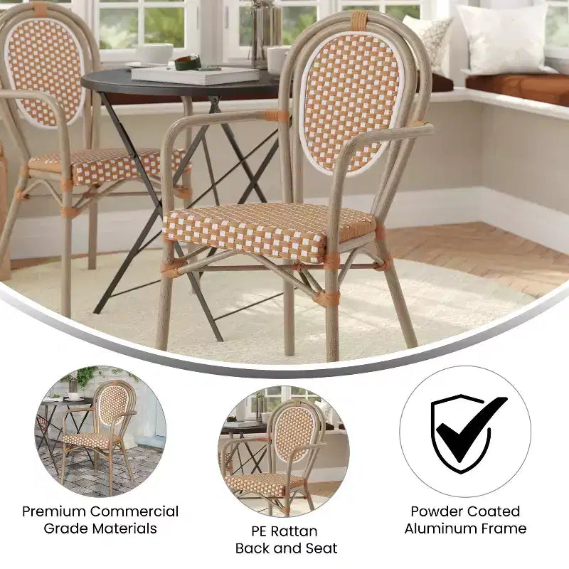 Chaise bistrot empilable Emma & Oliver Colmar Thonet avec accoudoirs, pour l'intérieur et l'extérieur, assise en rotin PE et cadre en métal finition