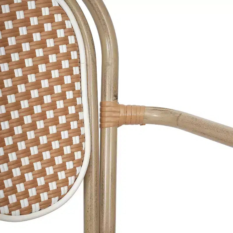 Chaise bistrot empilable Emma & Oliver Colmar Thonet avec accoudoirs, pour l'intérieur et l'extérieur, assise en rotin PE et cadre en métal finition