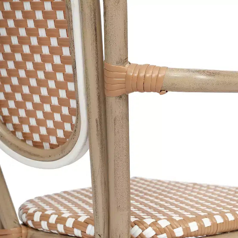 Chaise bistrot empilable Emma & Oliver Colmar Thonet avec accoudoirs, pour l'intérieur et l'extérieur, assise en rotin PE et cadre en métal finition