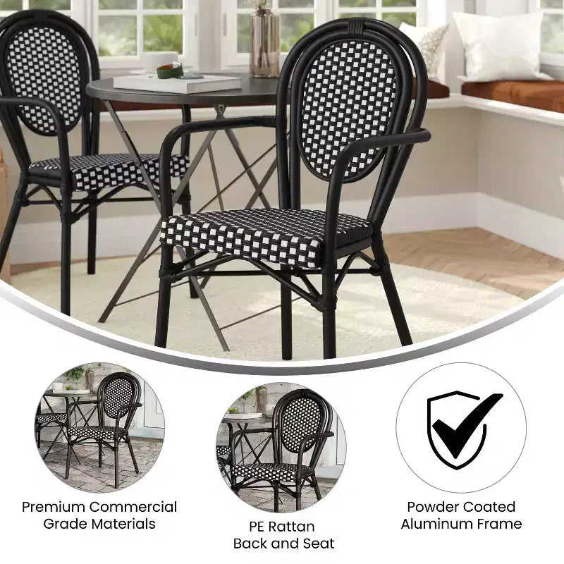 Chaise bistrot empilable Emma & Oliver Colmar Thonet avec accoudoirs, pour l'intérieur et l'extérieur, assise en rotin PE et cadre en métal finition