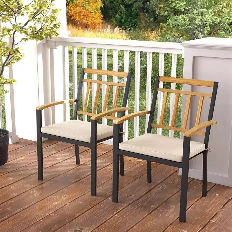 Lot de 2/4 chaises de salle à manger Costway pour terrasse, chaises d'extérieur en métal avec coussins rembourrés amovibles
