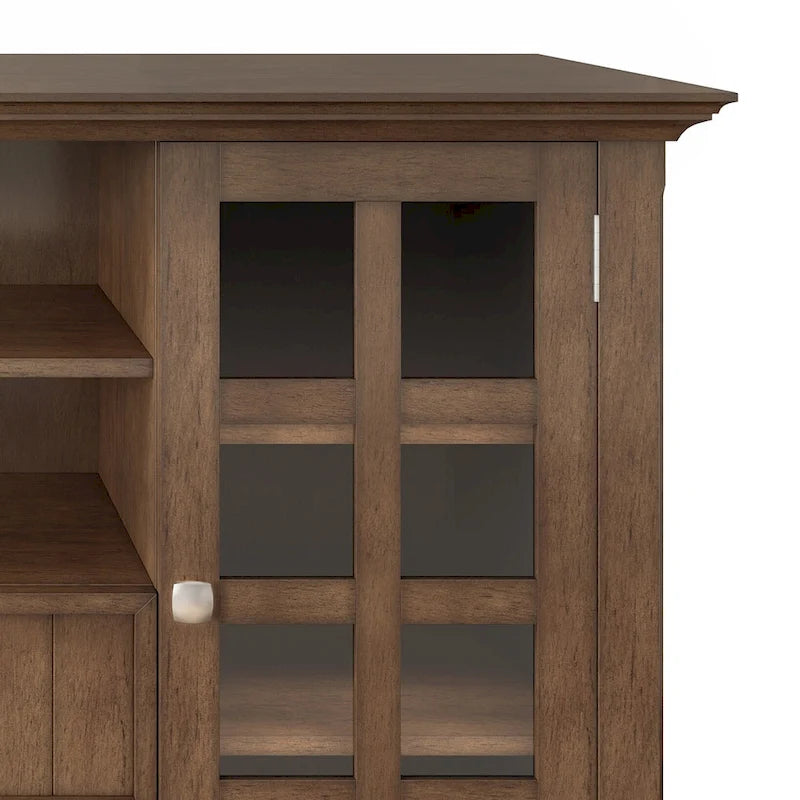 WYNDENHALL Normandy Meuble TV multimédia en bois massif de 134,6 cm de large pour téléviseurs jusqu'à 60 pouces