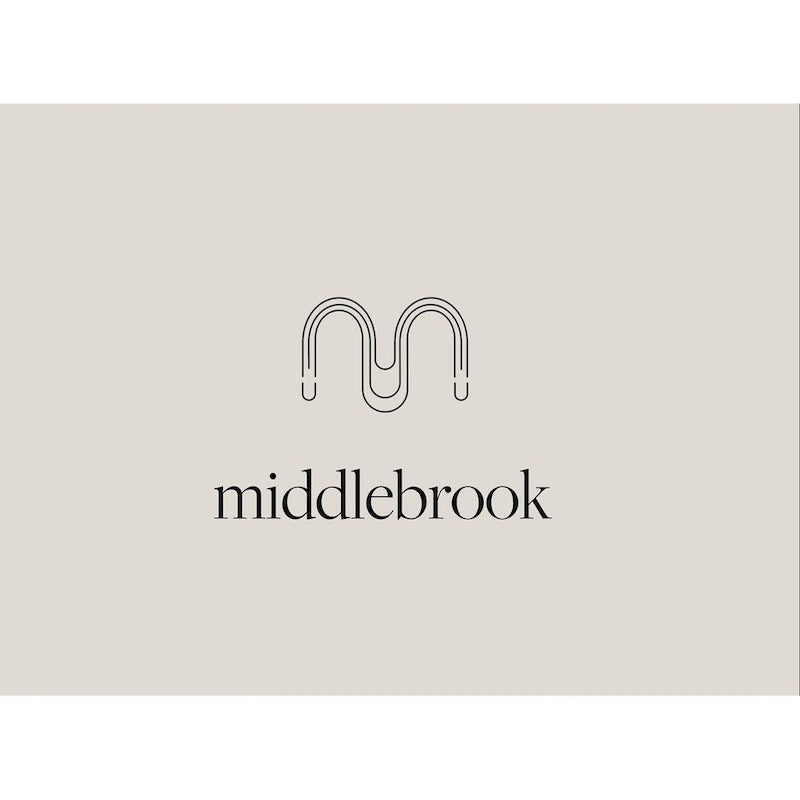 Meuble TV en bois massif moderne Mid-Century Middlebrook