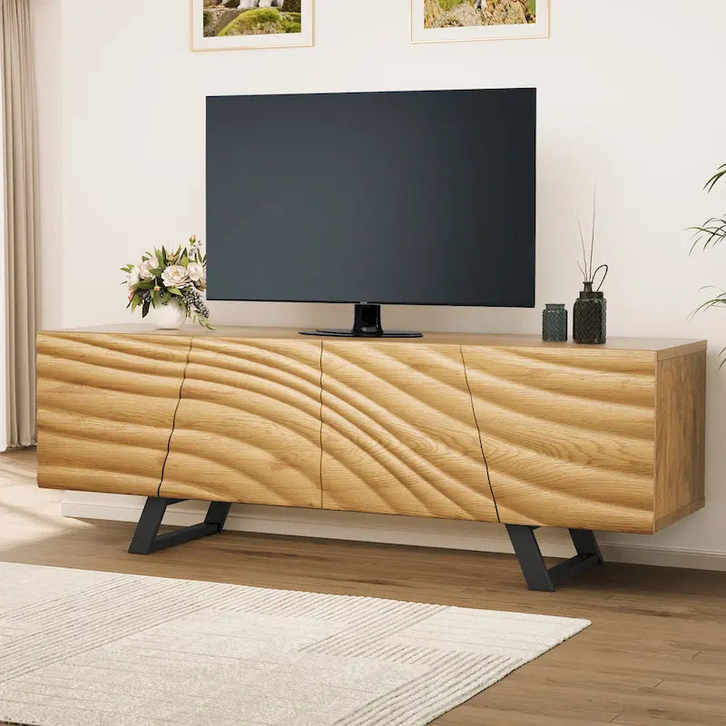 Meuble TV de rangement Moasis 63 pouces à 4 portes avec relief ondulé - 63